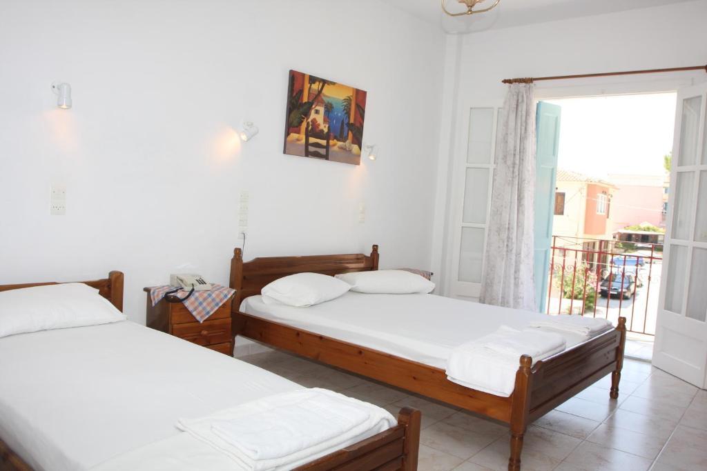 Akrogiali Hotel Plomari Extérieur photo