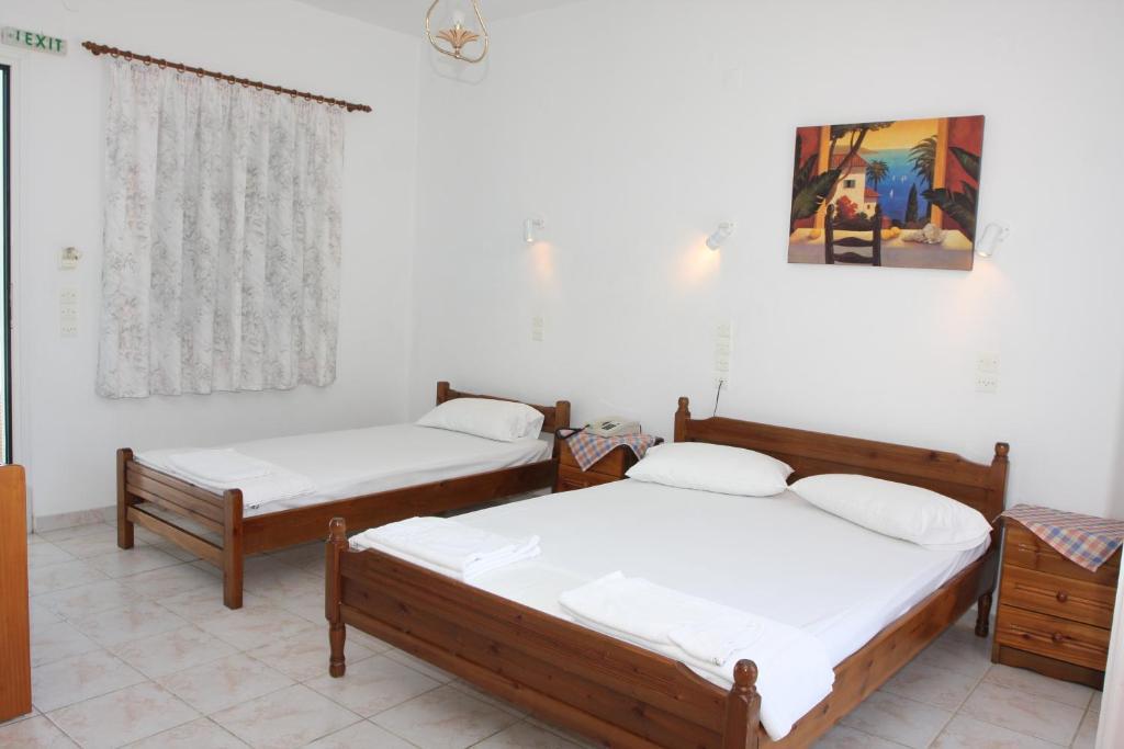 Akrogiali Hotel Plomari Extérieur photo